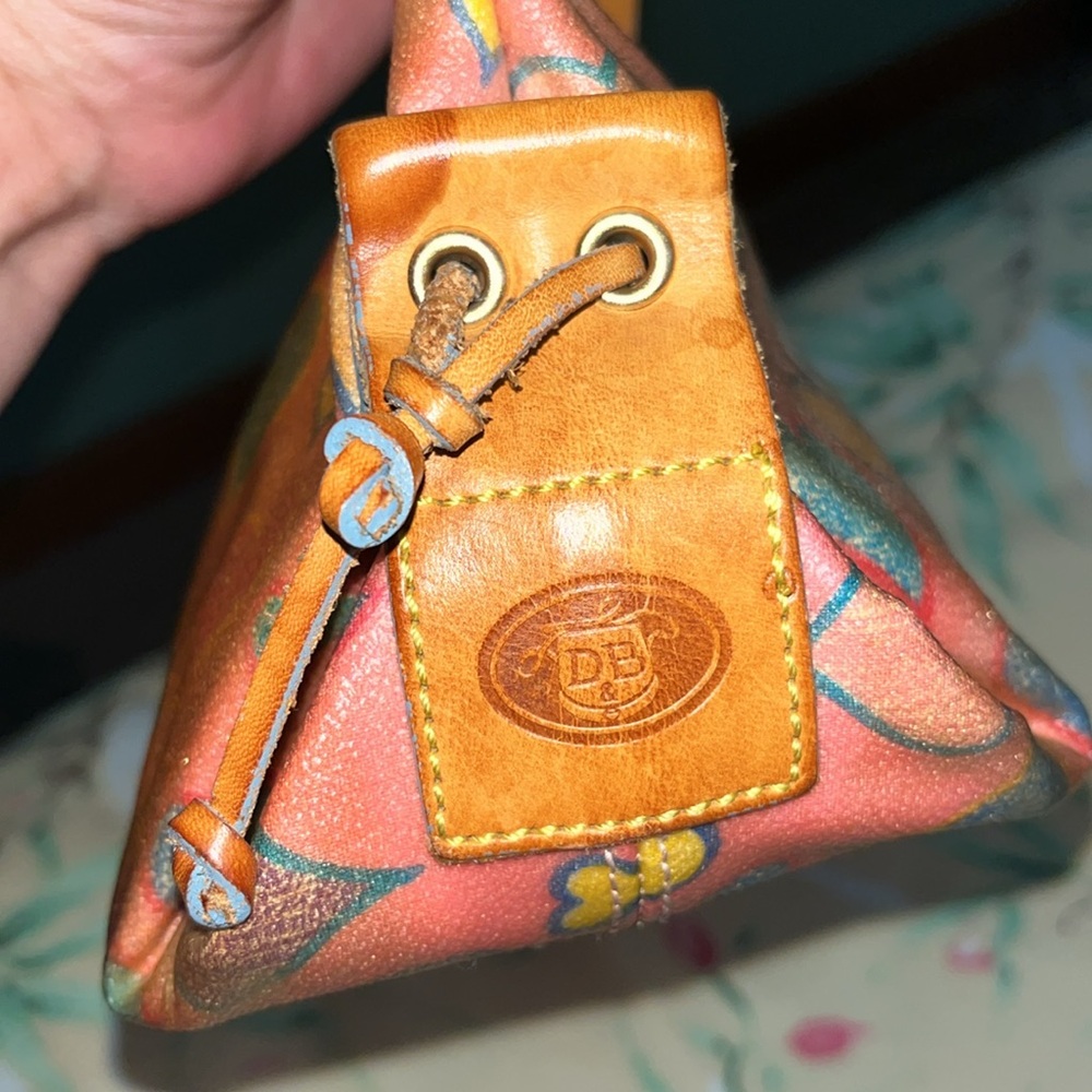 Dooney&bourke Vintage leather bag great condition - Picture 10 of 11